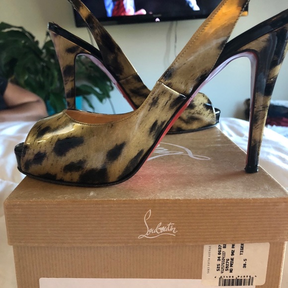 Christian Louboutin Shoes - Christian Louboutin N• Prive Slingbacks
